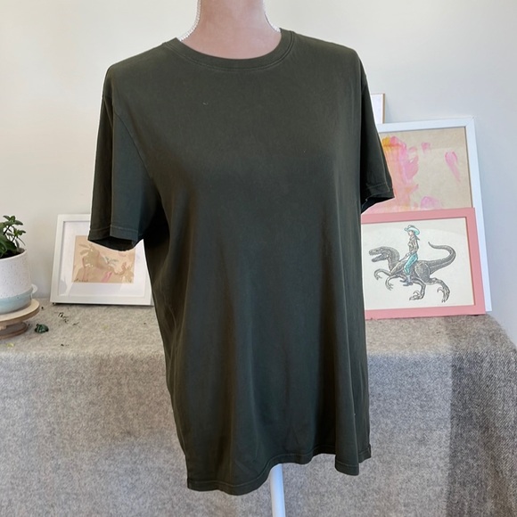 Everlane Organic Cotton Tee, Size M, olive - Picture 1 of 4